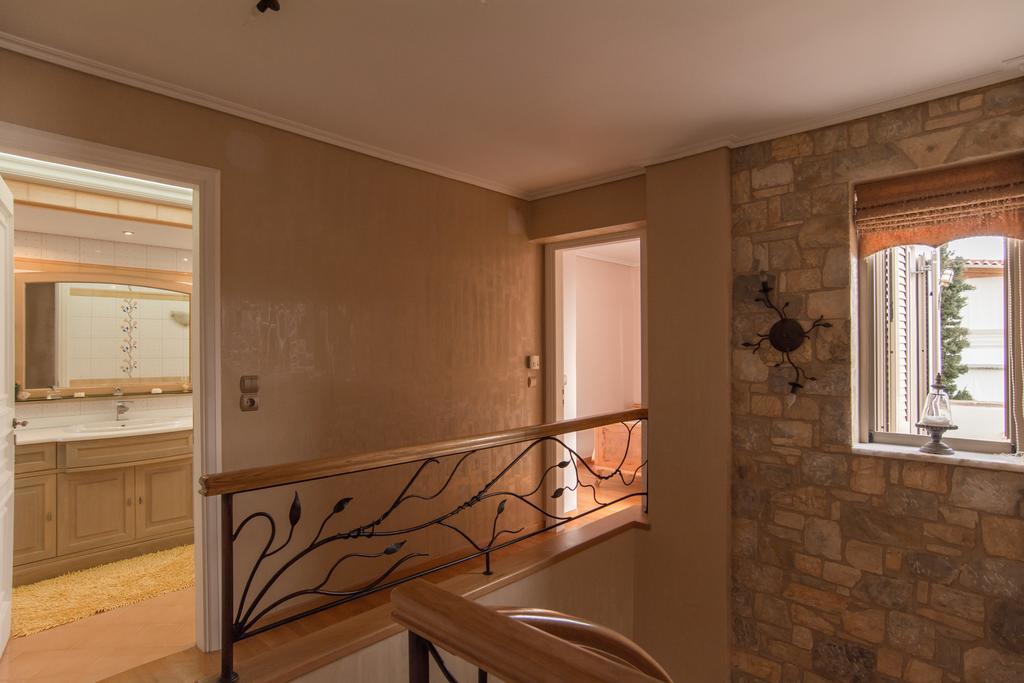 Villa Maira Luxurious With Private Swimming Pool Kórfos Dış mekan fotoğraf