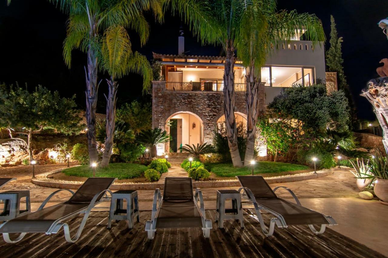 Villa Maira Luxurious With Private Swimming Pool Kórfos Dış mekan fotoğraf